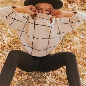 Cute Grid Design Turtleneck